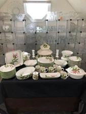 Holly & Ribbon Designed by Laurie Gates and The Los Angeles Pottery Co.