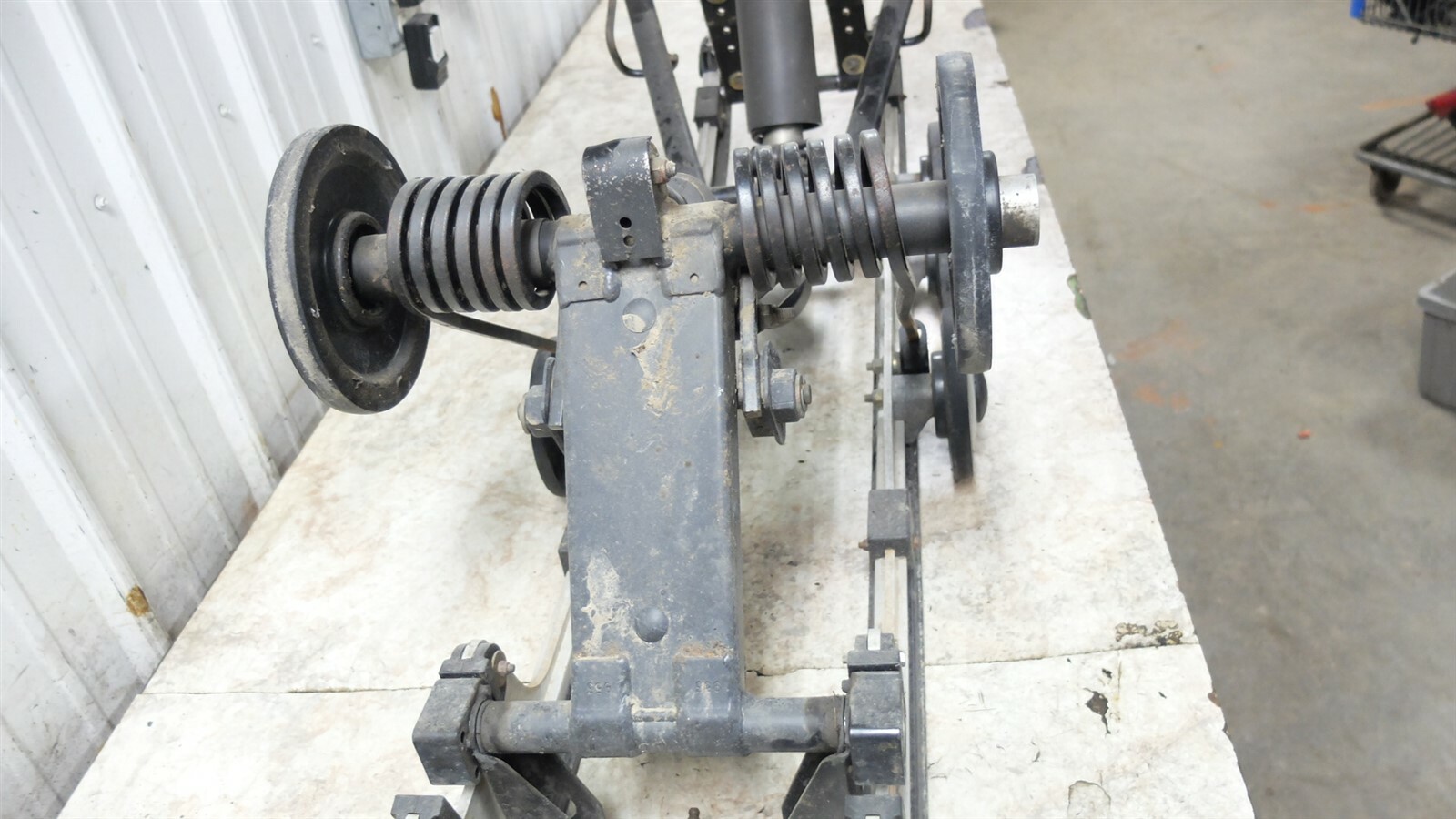 04 Ski Doo Legend 600 HO Snowmobile rear shocks suspension