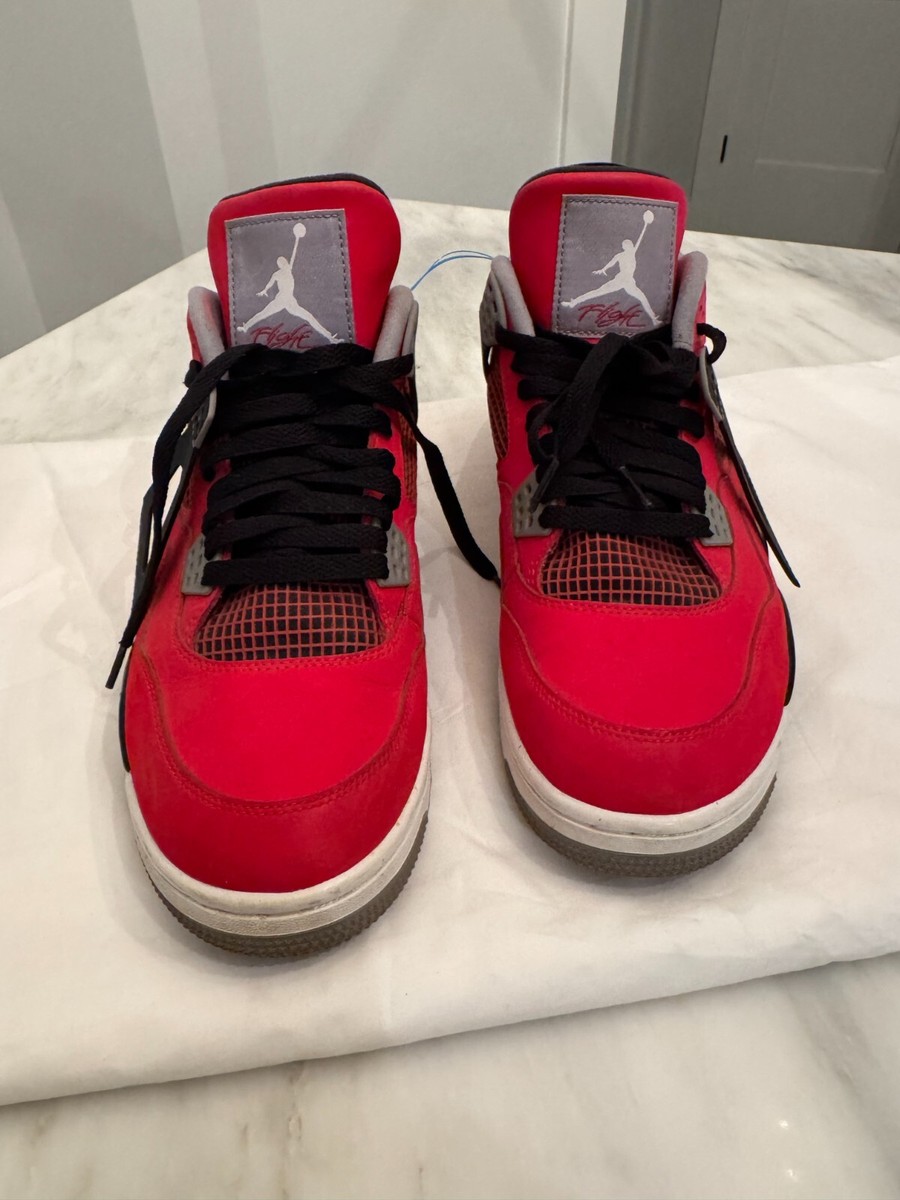 靴 Nike Air Jordan 4 Retro \"Toro Bravo\" BREAKING: “Toro Bravo” Jordan 4 is currently expected to
