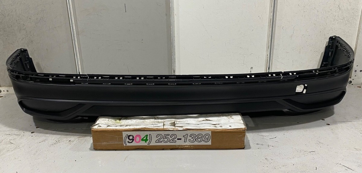 2022-2023 VOLKSWAGEN TIGUAN REAR LOWER BUMPER COVER OEM 5NN807521H