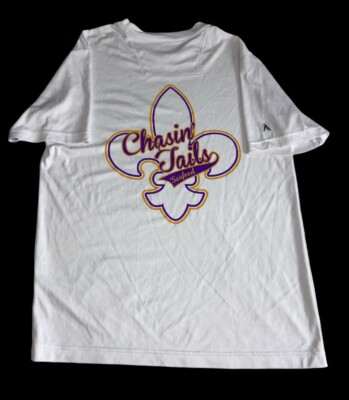 Mardi Gras Tee T-Shirt Men s Small Chasing Tails Seafood Fish Fleur De Lis White