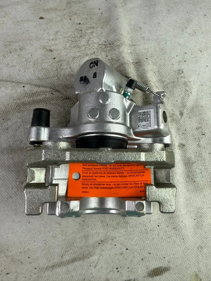 Pinza de freno de disco 18-B5051 se adapta; Pontiac Solstice 06-09 Saturn Sky 07-10 Foto 2 de 4