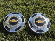 2 X Vtg Chevrolet Center Hubcaps Aluminum Dog Dish Used 2 X Vtg Chevrolet Center Hubcaps Aluminum Dog Dish Used