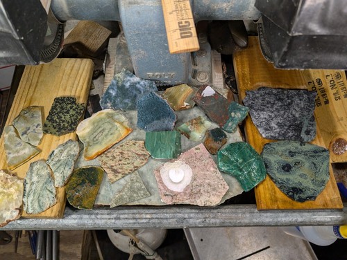 Green Slabs Agate Jasper + Roks Rough 2001gm Lapidary Grind Sand Polish