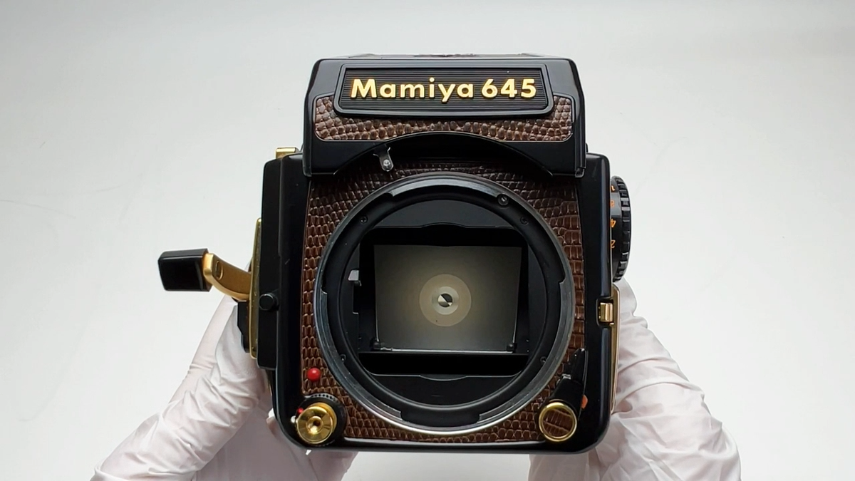 Near Mint Mamiya M645 1000S Gold Lizard Limited Medium Near Mint Mamiya M645 1000S Gold Lizard Limited Medium