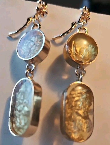 Vintage Lucite & Gold Foil & Gold Plated Earrings Pierced Dangle 1.75"L×0.5"W - Picture 8 of 10
