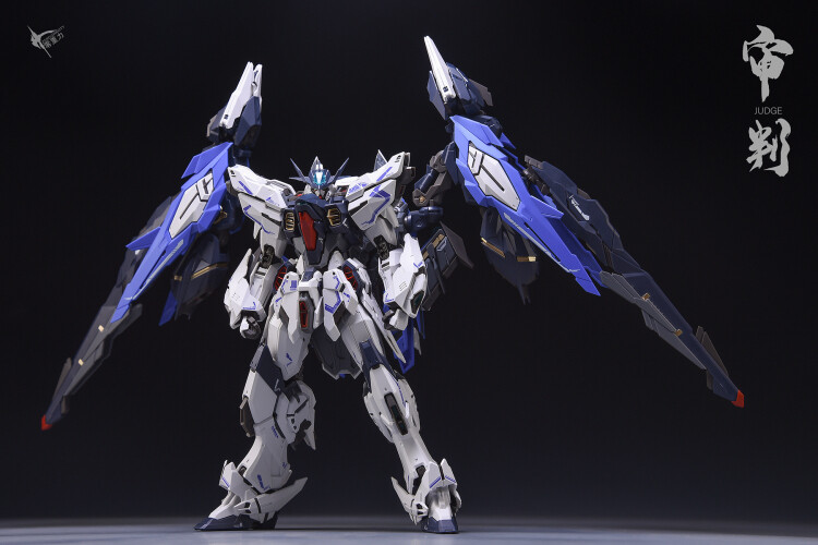 Ready! Zero Gravity 1/100 Judge Moonlight Blue Version Figure