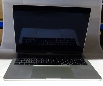 APPLE MacBook Pro 14,2 A1706 EMC3164 i5-7360U 8GB 256GB SSD 13" Laptop - FRENCH - Image 1 of 4