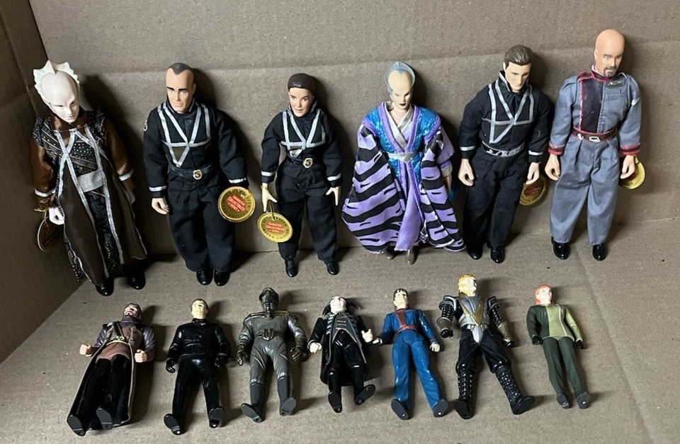 13 FIGURAS DE ACCIÓN BABYLON 5 CIENCIA FICCIÓN CLÁSICAS LOTE SUELTAS $5 CADA UNA Y ¡ENVÍO GRATUITO! Foto 2 de 4
