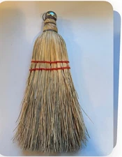 Vtg Small Whisk Broom Red Accents Country Cottage Farmhouse Decor (M)