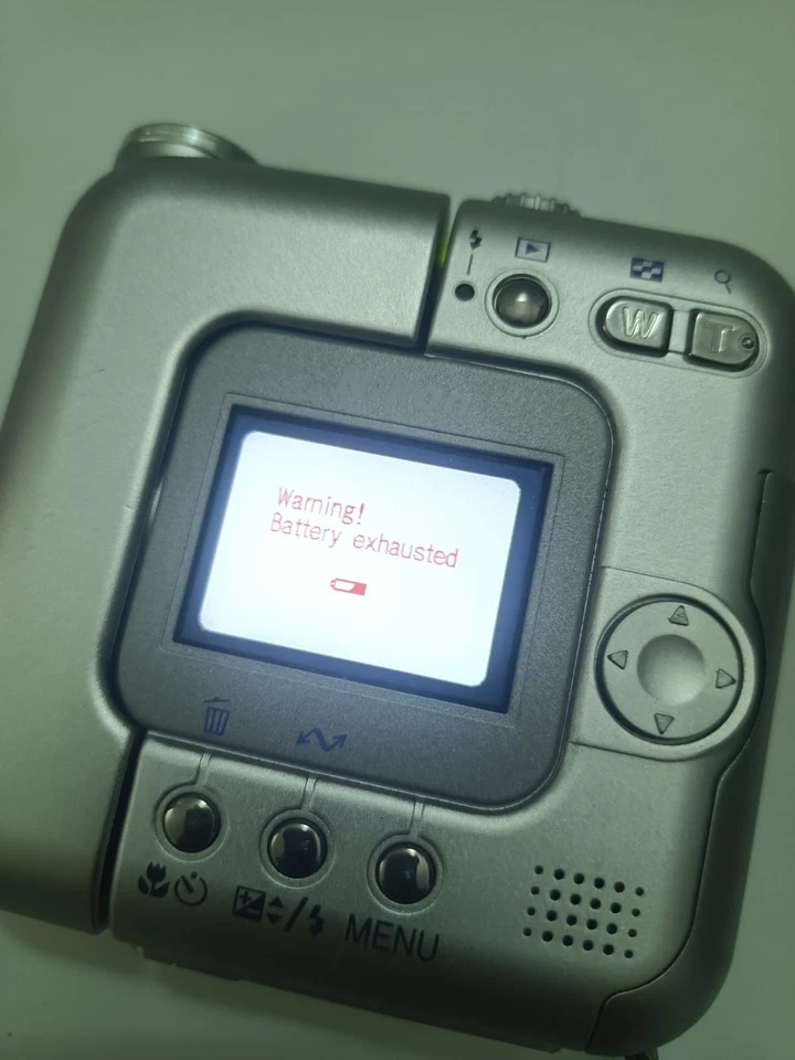 Nikon coolpix SQ Fotocamera Digitale Compatta Vintage Funziona Leggi Descrizione - Immagine 4 di 4