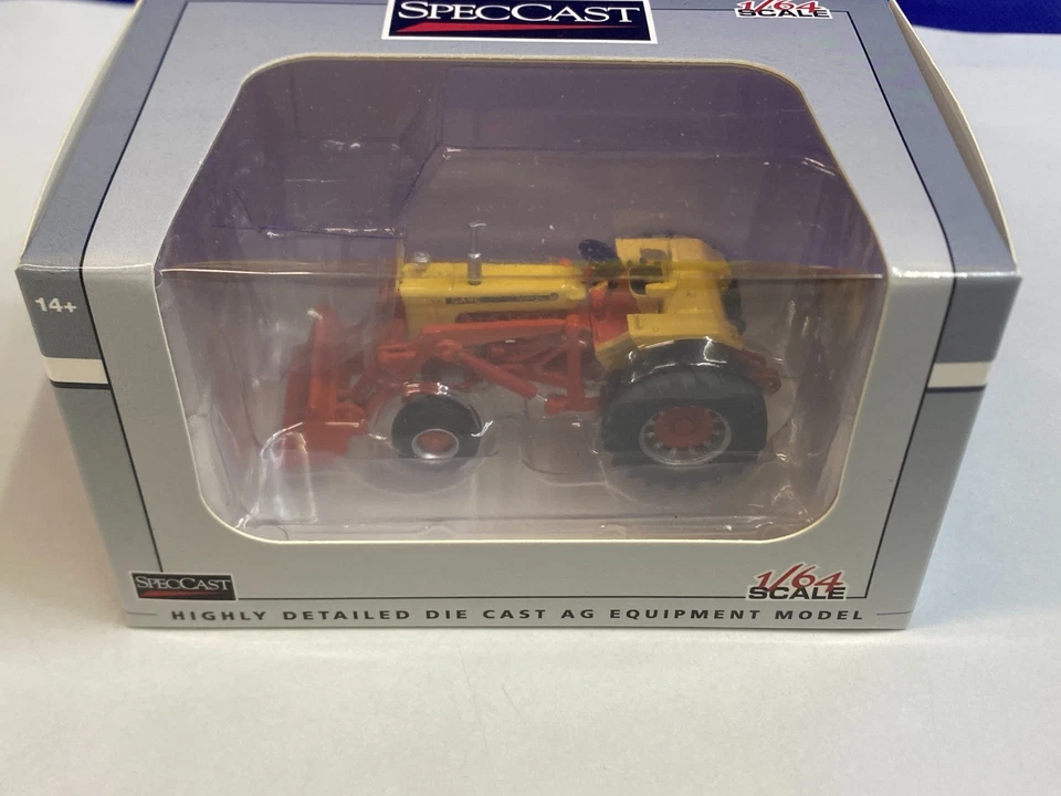 SPECCAST 1/64 SCALE CASE 930 TRACTOR W/ LOADER NIB - Image 3 of 4