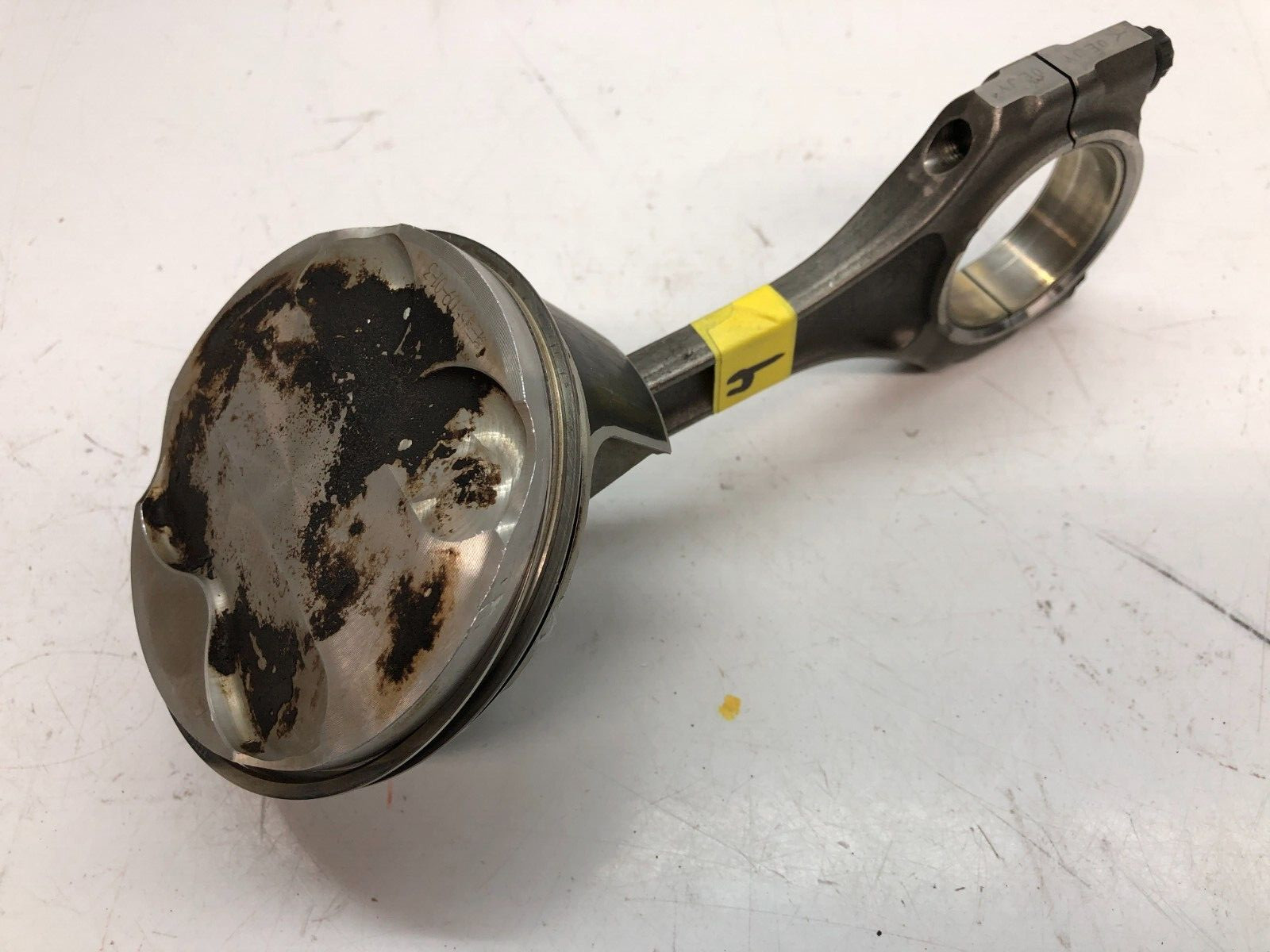 LAMBORGHINI AVENTADOR PISTON HEAD COMPLETE WITH CONNECTING ROD 07M107075J 