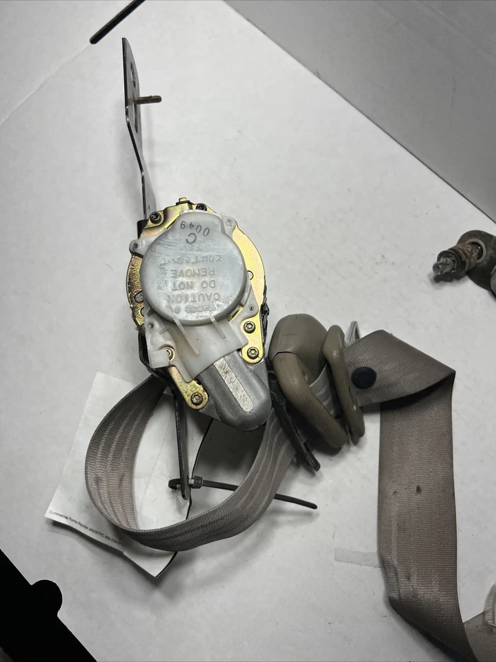 Kia Optima 2004 pasajero cinturón de seguridad delantero retractor OEM bronceado Foto 4 de 4