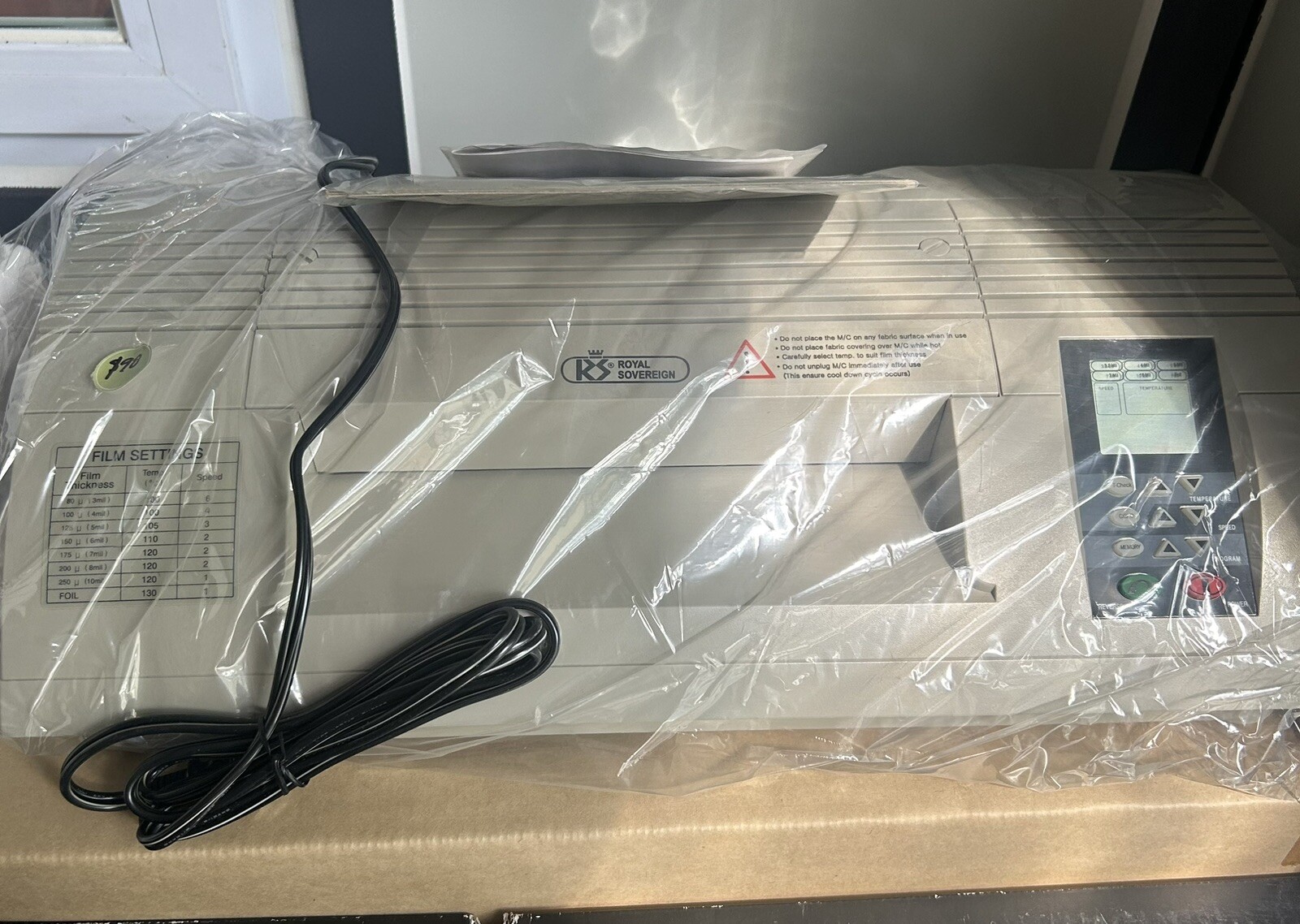 royal sovereign 9” laminator-image