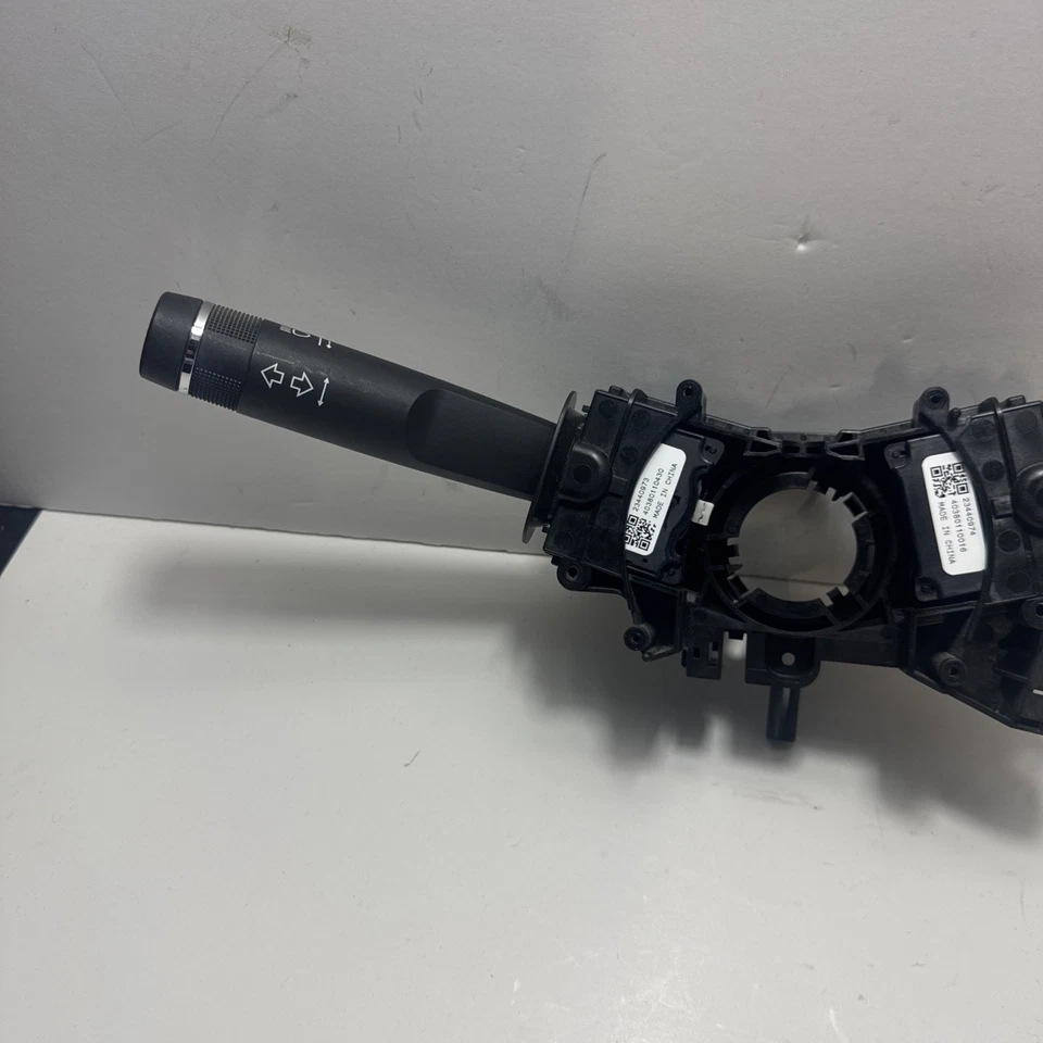 Interruptor combinado de columna de dirección Cadillac SRX 2013-2016 OEM 23440969 Foto 4 de 4