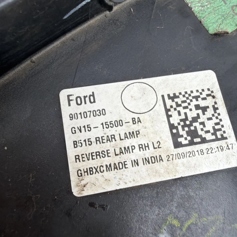 Luz marcadora trasera derecha pasajero ford ecosport 2022 2021 2020 2019 2018 Foto 4 de 4