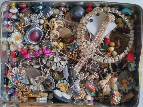 Big Bulk Lot Vintage Costume Jewelry Pieces Mostly A/F oddments replacements etc