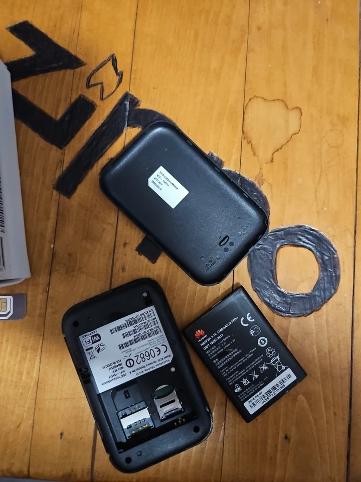 Huawei R215 4G  Mobile Wifi Broadband Hotspot WiFi Router LTE Iliad W3 TIM VODAF - Immagine 3 di 3