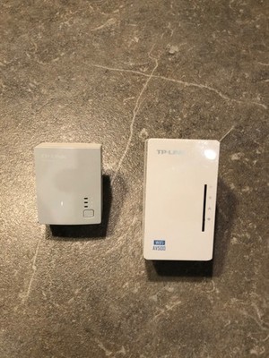 TP-Link AV500 Powerline Universal Wireless Range Extender Kit