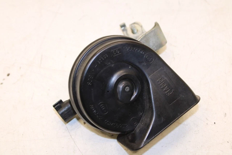 Volvo S60 T5 Premier 2014-2018 bocina nota alta y baja con soporte 31693052 OEM Foto 2 de 4