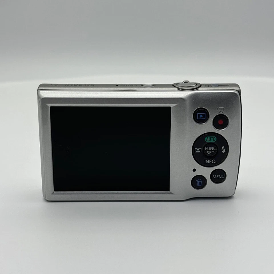 Canon PowerShot ELPH 180 Digital Camera 20MP 8x Optical Zoom Silver 80% new - Image 2 of 4