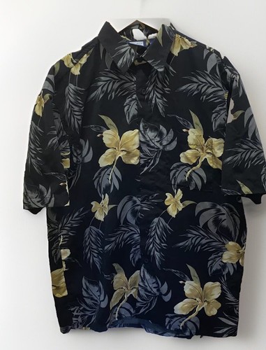Premier International Men’s Medium Short Sleeve Floral Goth Black Hawaiian Shirt