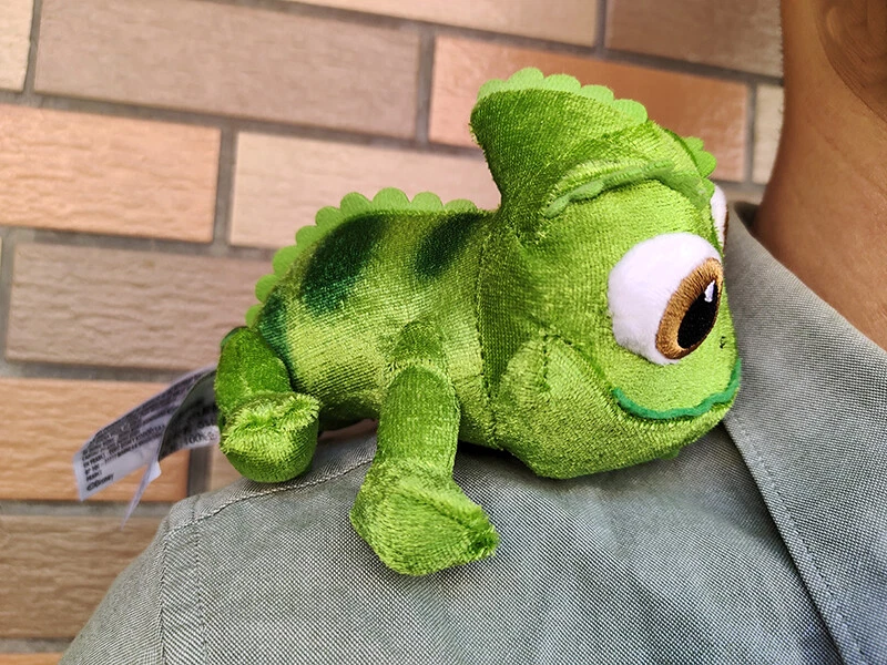 Peluche pascal sales disney