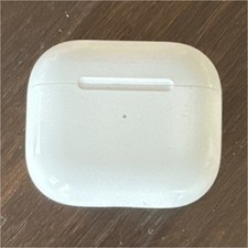 Apple AirPods Wireless Bluetooth In-Ear Earbuds White with Charging Case