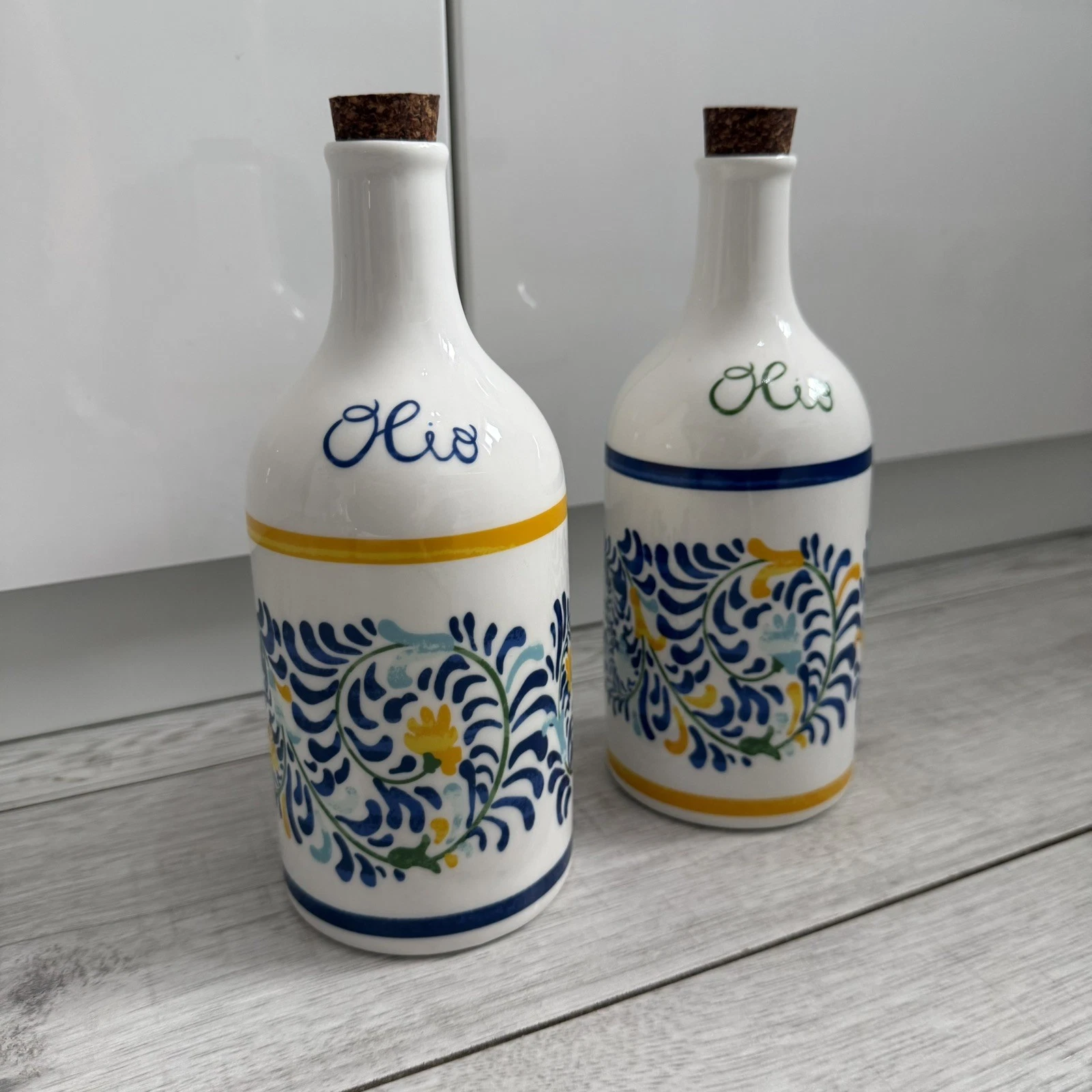 Pair of Rustic Decorative Mediterranean Style Ceramic Oil Bottles Dispensers
Opens in a new window o