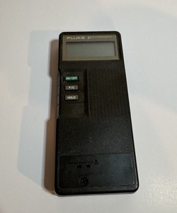 Fluke 51 K/J Handheld Digital Thermocouple Thermometer