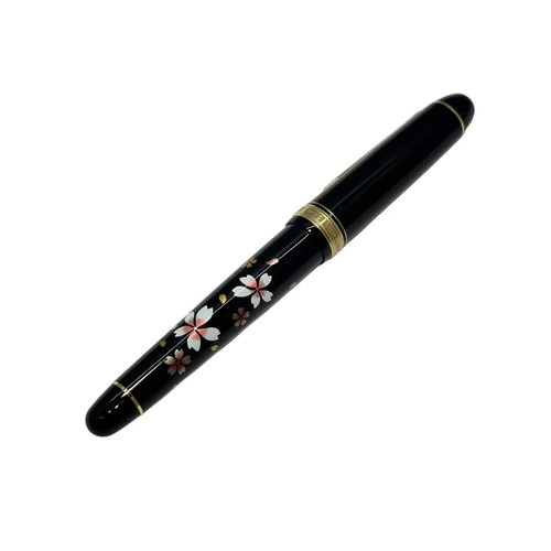 PLATINUM Century Fountain Pen, 14K Nib, Cherry Blossom Design, #3776, Maki-e Lac
