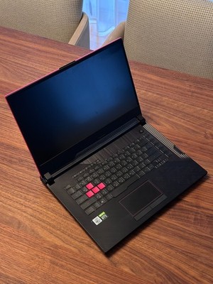 Asus ROG Strix G15 G512L 15,6''144Hz 512GB SSD RTX2060 8GB Intei7 2,2GHz 16GB RAM