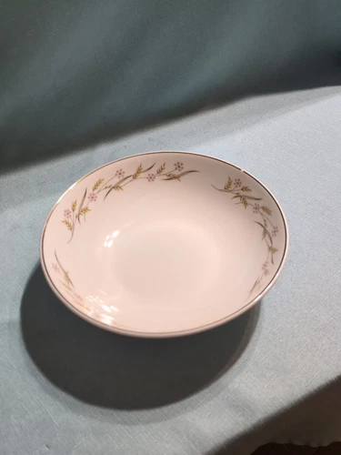 Universal Potteries Ballerina Harvest Round Vegetable Serving Bowl USA Vintage