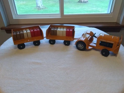 tonka airport tug with 2 luggage carts