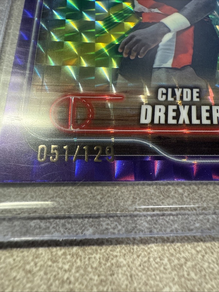2024-25 Topps Chrome - Clyde Drexler #30 Purple Geometric 