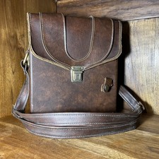 Kodak EKTAsound 140 - Vintage Movie Camera with Leather Carrying Case Satchel