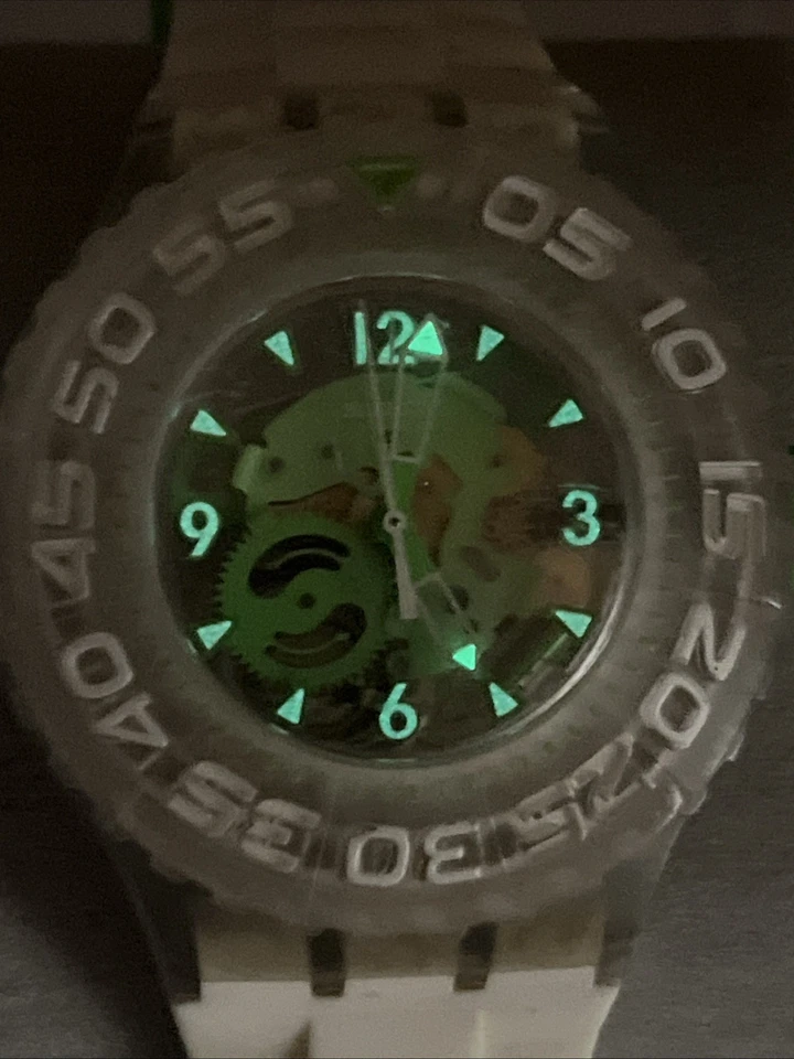Reloj Swatch Scuba Chlorofish SUUK100 - ¡Verde Neón y Blanco Con Batería Nueva! Foto 2 de 4