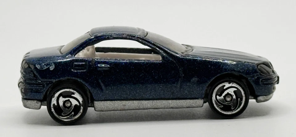 Hot Wheels Mercedes SLK Coup M1 Metallic Diecast 1:64 Collector 1997 - Image 3 of 4