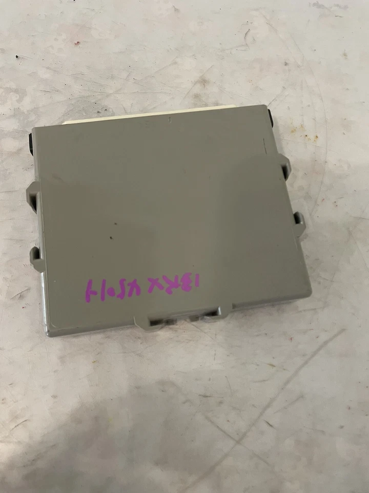 2013 LEXUS RX350 SMART KEY CONTROL MODULE OEM 89990-48300 - Imagem 3 de 4