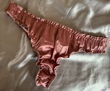 Nwot silky Rose Pink wet Look shimmer Shine satin panties Ruffle thong sz M
