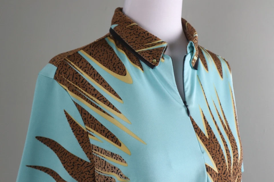 JAMIE SADOCK $93 Slinky Stretch Athletic Zig Zag Print Top Size Small - Image 3 of 4