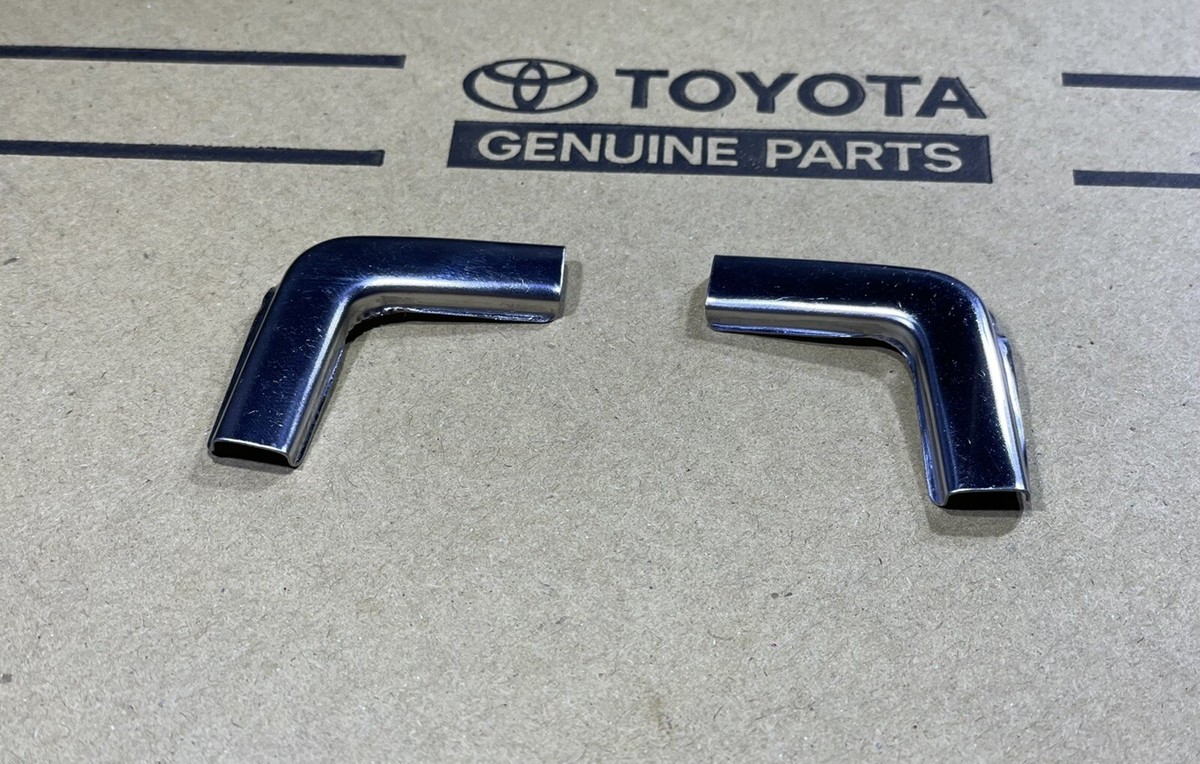 88 - 90 TOYOTA LAND CRUISER FJ62 CHROME CORNER LOWER COVER