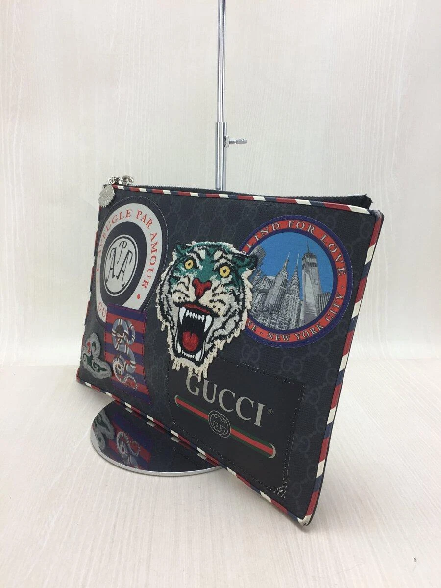 Gucci GG Supreme Clutch Bag, Luxury, Bags & Wallets on Carousell