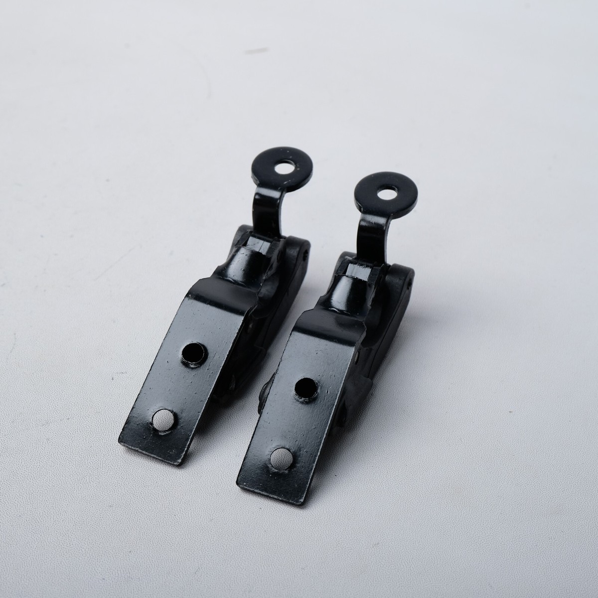 Quarter Window Lock Hinge Assembly For Daihatsu Taft Rocky Feroza Fourtrak Sportrak – Rear (1 Piece)