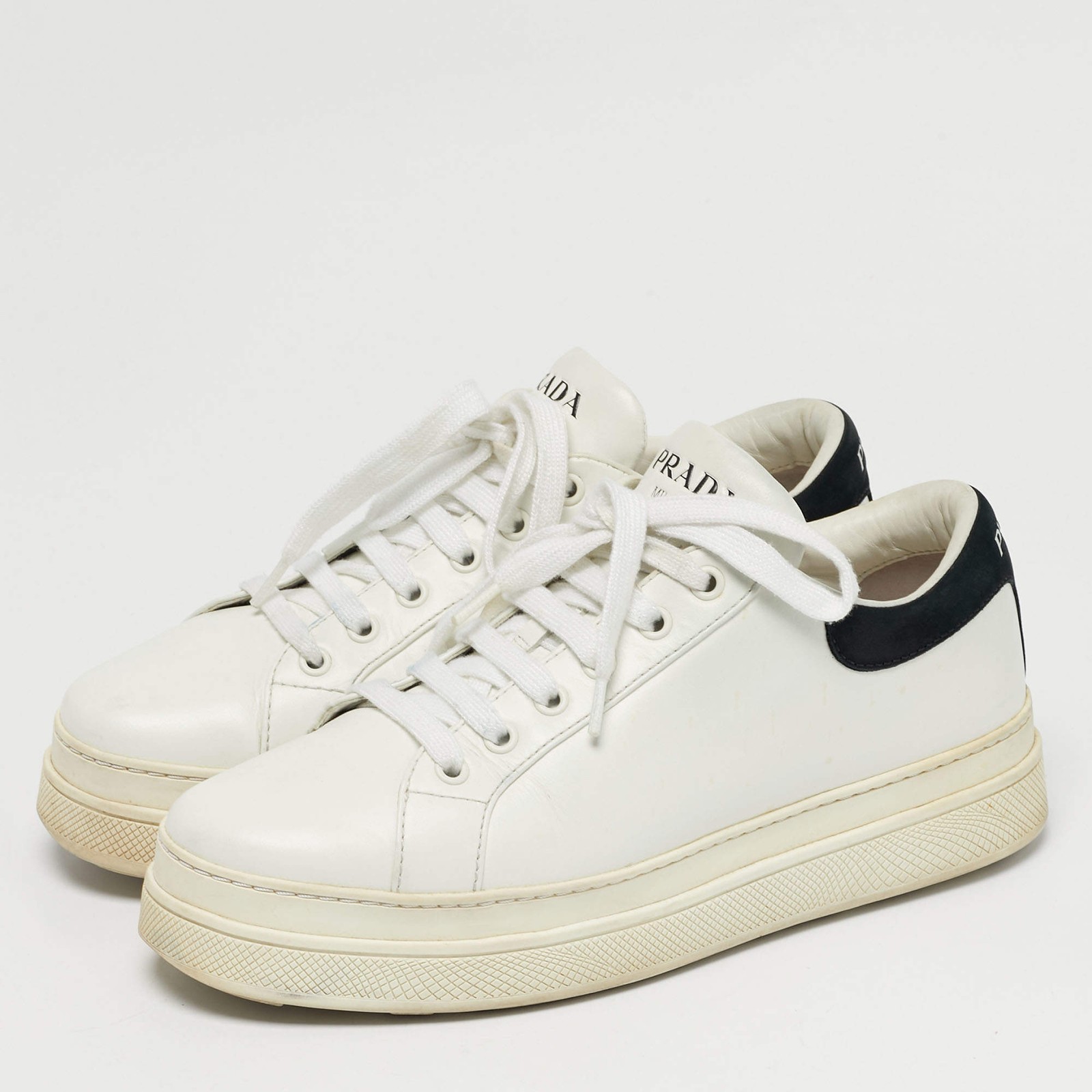 Prada WhiteBlack Leather Lace Up Low Top Sneakers Size 38.5 thumbnail 2