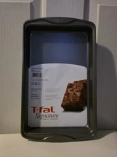 T-fal Signature 7x11 Brownie Baking Pan