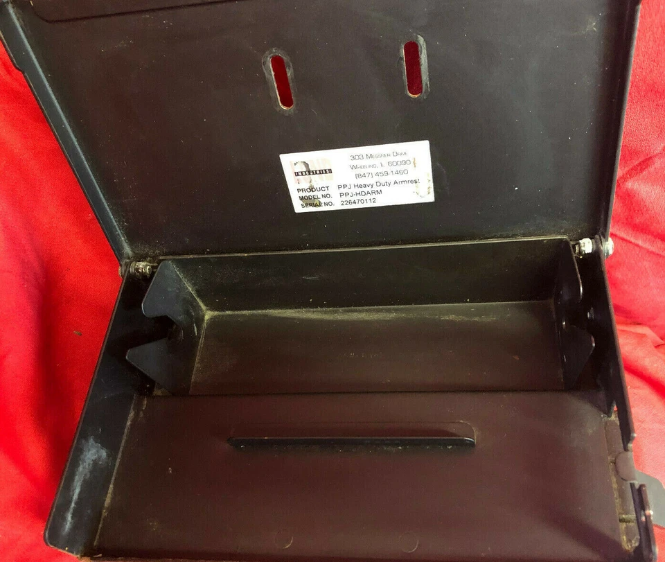 Apoyabrazos de alta resistencia LUND Industries PPJ - PPJ-HDARM - Usado - Buen estado Foto 4 de 4