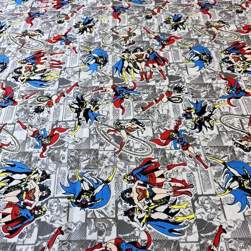 DC Comics Wonder Woman Quilting Fabric ~ Selling By FQ ~ 45cm W x 55cm L ~ BN - Picture 4 of 7