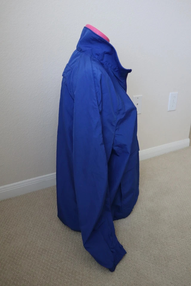 NUEVO CON ETIQUETAS CORTAVIENTOS BANANA REPUBLIC NAILON ARRUGADO AZUL COBALTO TALLA M PRECIO DE VENTA SUGERIDO POR EL FABRICANTE $160 Foto 2 de 4